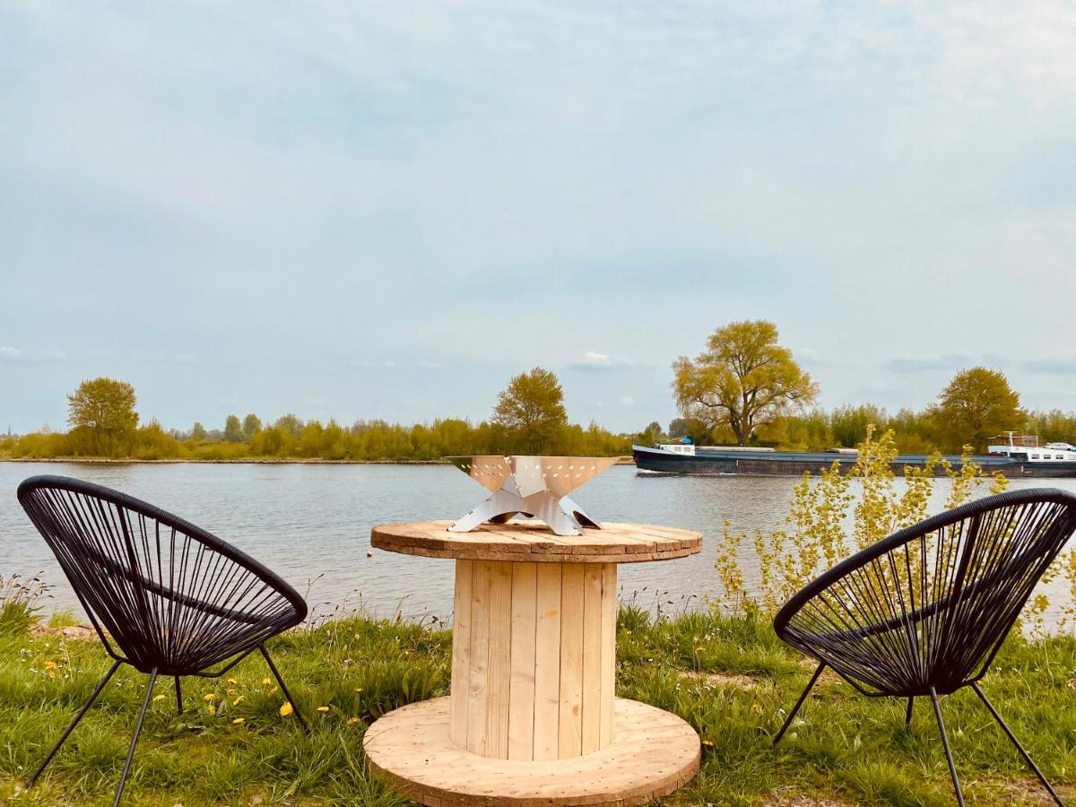 Luxury Suite Heerewaarden ภายนอก รูปภาพ