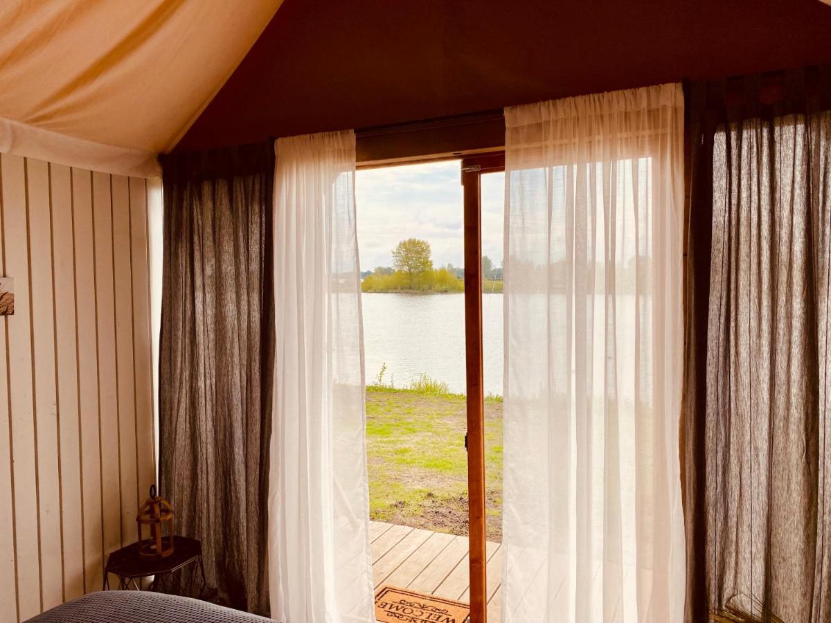 Luxury Suite Heerewaarden ภายนอก รูปภาพ
